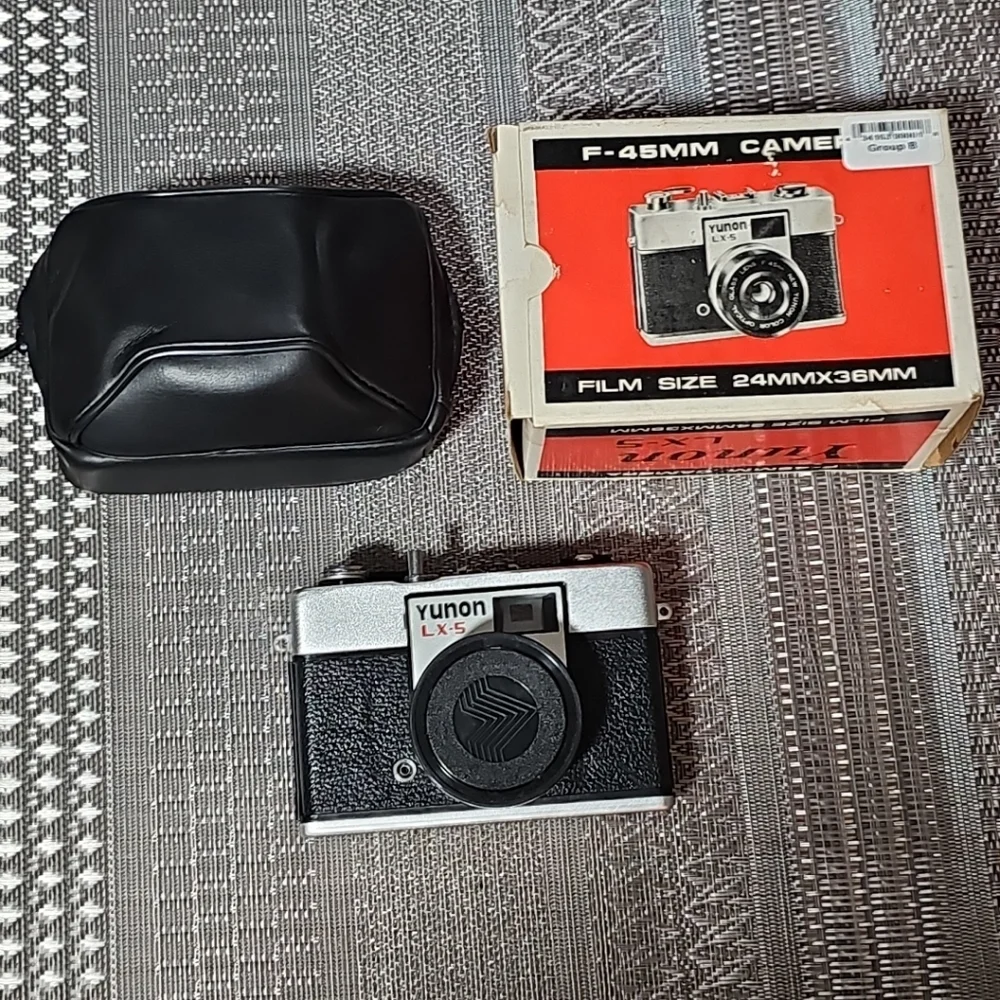 Vintage Yunon LX-5 F-45MM 35mm Point & Shoot Camera Original Packaging‎ & Case
